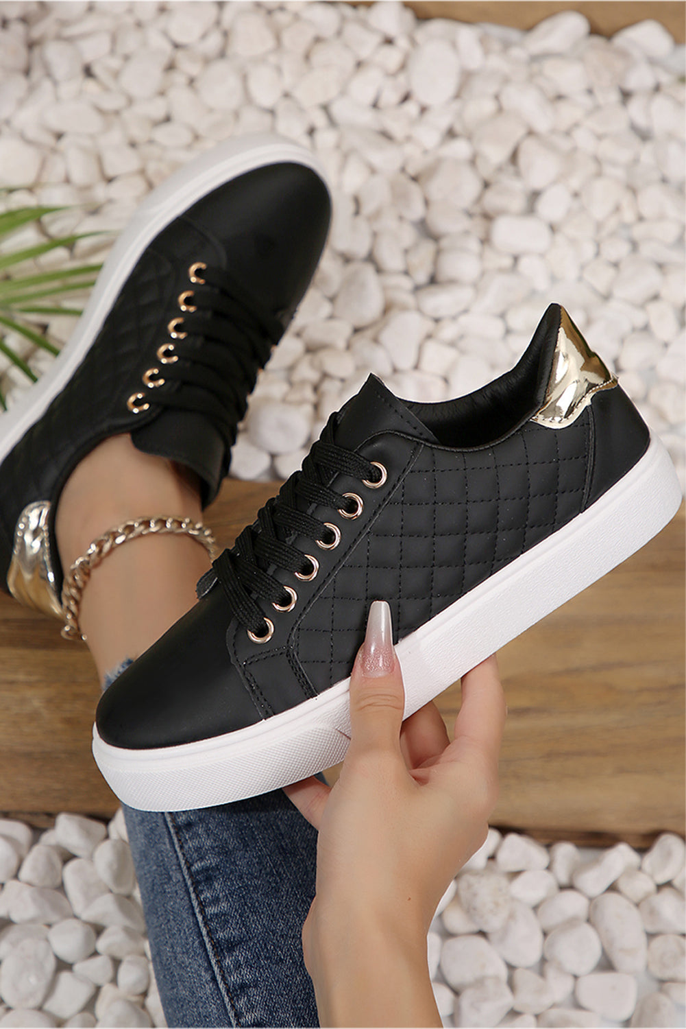 Quilted Lace Up Sneakers High Quality PU Leather Low Top Waterproof-1