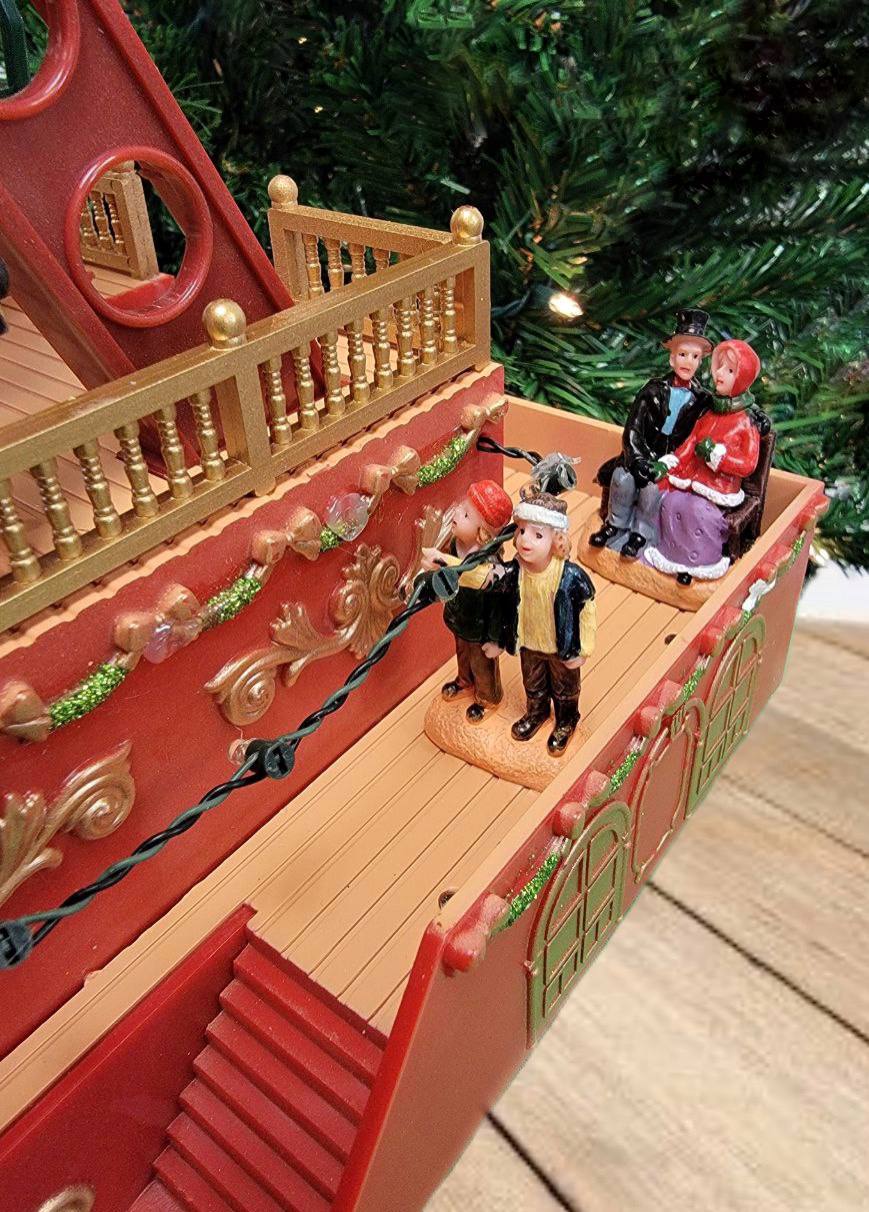 Christmas Wheel with Santa. Animated Holiday Decoration. Christmas Village F07M4-6-W222-3